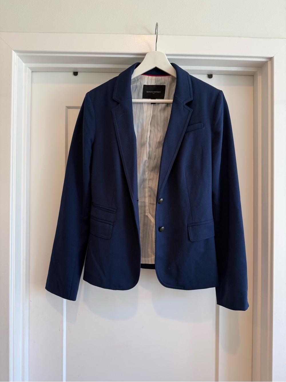 Banana Republic classic navy blazer